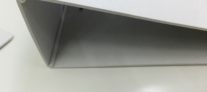 シンプルで素材感を楽しむ紙製バインダー